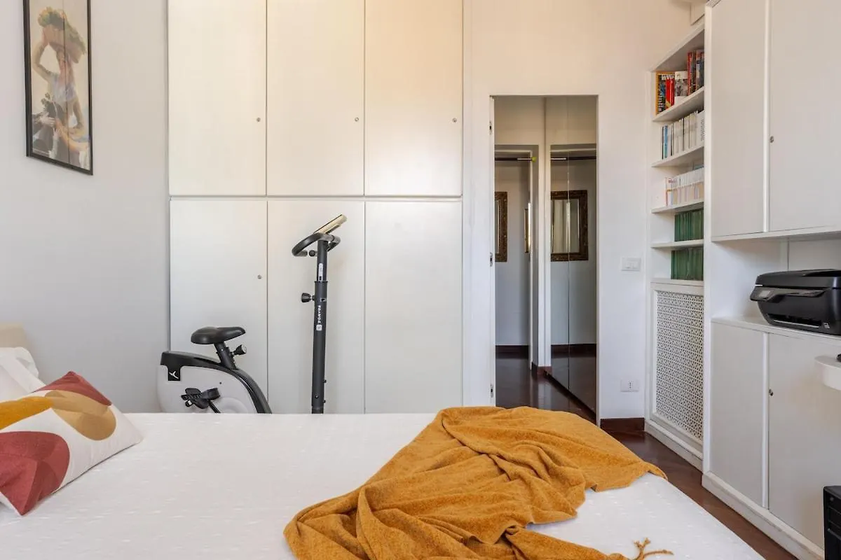 Urbanflat Colosseum Rome 0*,  Italy