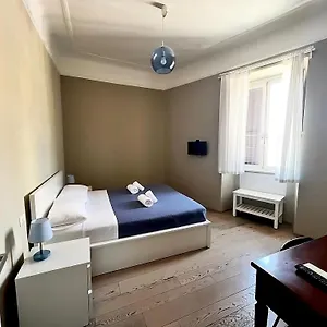La Casa Di Piero In Via Ottaviano Appartement